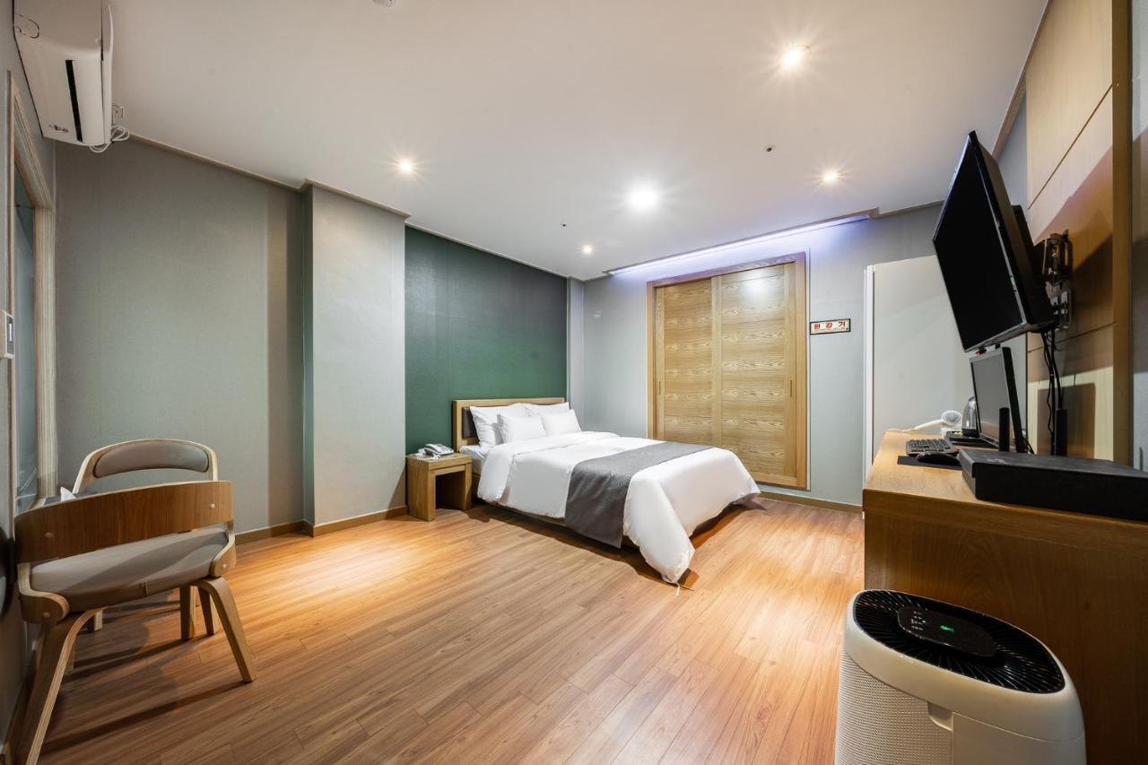 Golden Business Hotel Seosan Ngoại thất bức ảnh