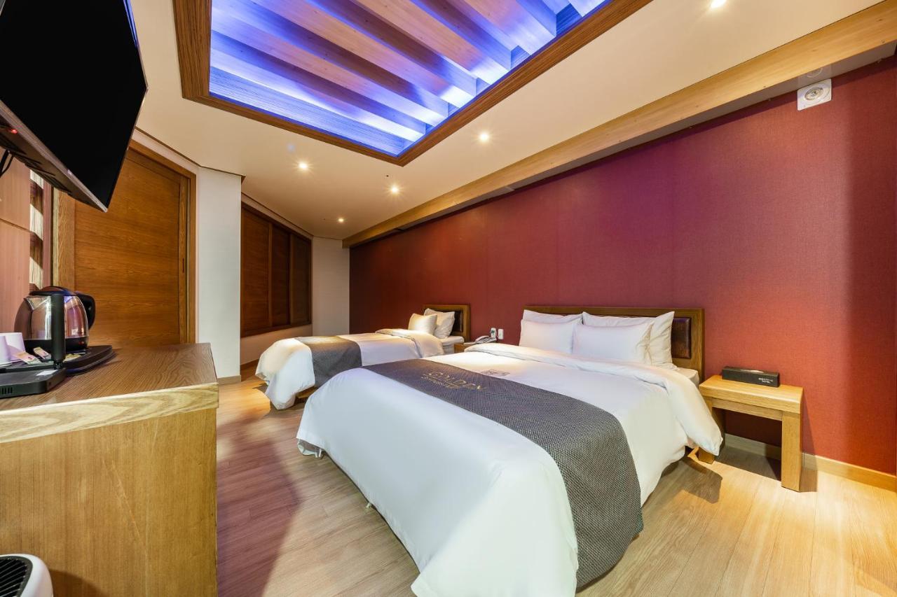 Golden Business Hotel Seosan Ngoại thất bức ảnh