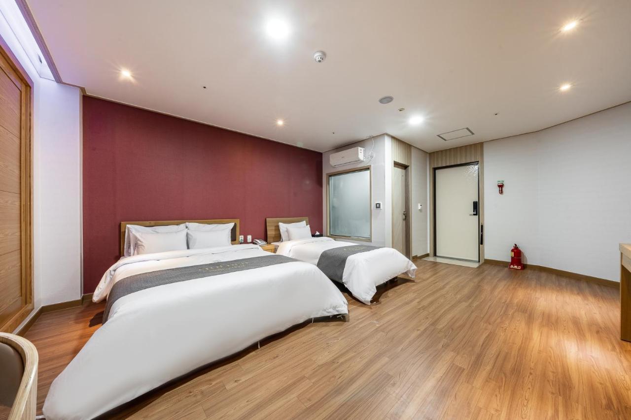 Golden Business Hotel Seosan Ngoại thất bức ảnh