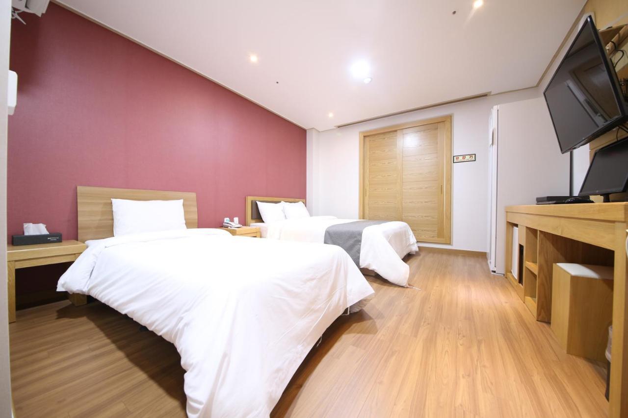 Golden Business Hotel Seosan Ngoại thất bức ảnh